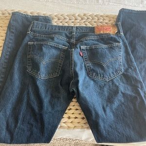 Levi’s 501, 31x34, straight, button fly. Like new.